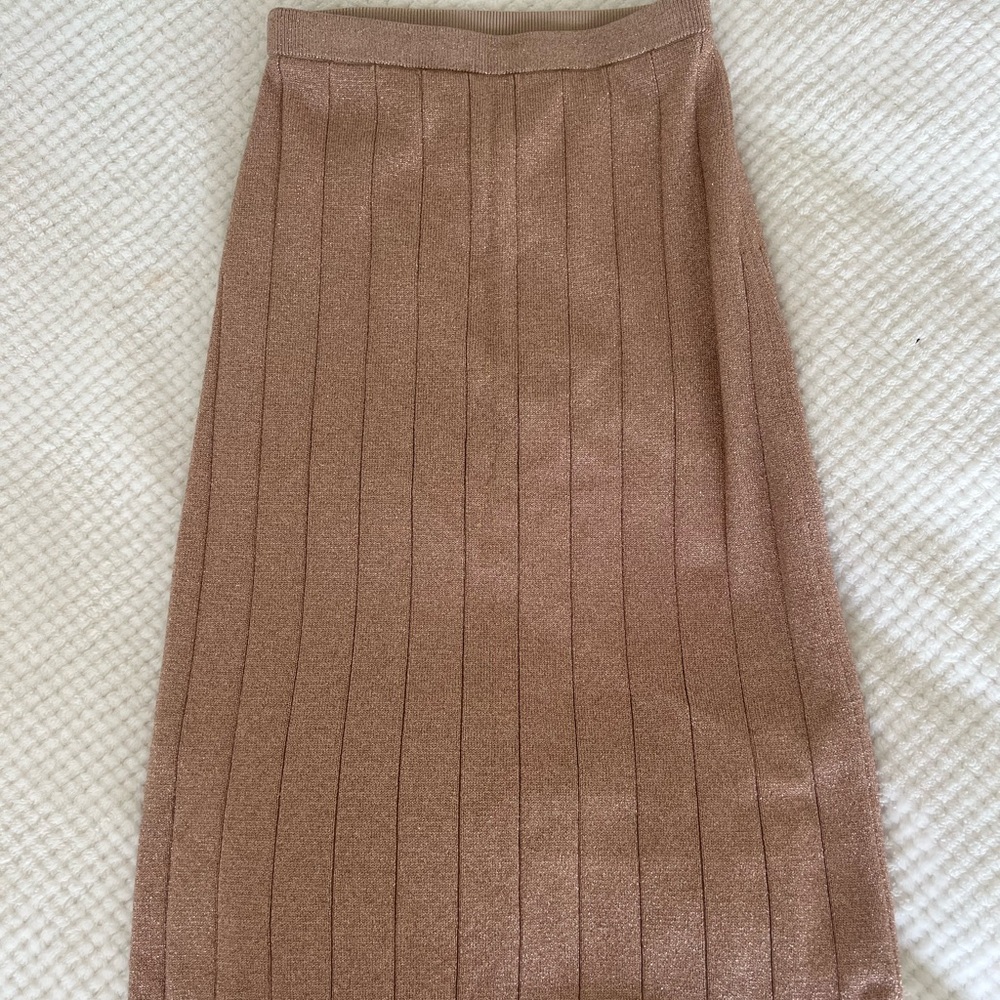 Marc Jacobs Shimmering Metallic Knit Pencil Skirt Nude, Lined, Elegant Workwear